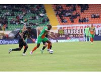Trendyol Süper Lig: Alanyaspor: 1 - Kayserispor: 0 (İlk yarı)