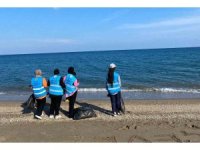 Anamurlu gençler sahil temizliği yaptı