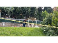 Parkta erkek cesedi bulundu