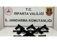 Şarkikaraağaç’ta ruhsatsız silah operasyonu