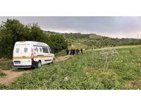 Otomobil içerisinde pompalı tüfekle öldürüldü