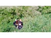 Asi nehri yatağına uçan motosikletin sürücüsü yaralandı