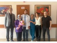 Doktor oğlundan hemşire anneye ’Anneler Günü’ sürprizi