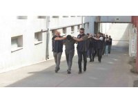 Adana’da DEAŞ’ın uyuyan hücresindeki 5 şüpheli tutuklandı, 1’i sınır dışı edildi