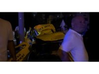 Kontrolden çıkan taksi elektrik direğine çarptı: 2 ölü