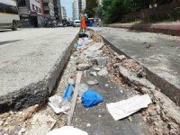 Seyhan Belediyesi yolu yapmadı, vatandaşla muhtar karşı karşıya geldi