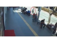 Uygulama noktasında durdurulan sürücü, motosikleti ve arkadaşını bırakıp kaçtı