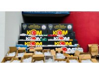 Adana’da yasadışı kliniklere operasyon: Binlerce ilaç ve tıbbi cihaz ele geçirildi