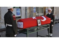 Emekli Başçavuş, askeri törenle gözyaşları eşliğinde son yolculuğuna uğurlandı