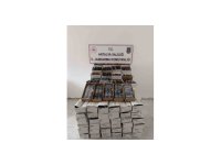 Gazipaşa’da araçta 3 bin kaçak gözlük ele geçirildi