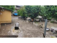 Osmaniye’de sağanak hayatı felç etti