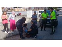 Yaya geçidinden geçmeye çalışan yayaya otomobil çarptı: 1 yaralı