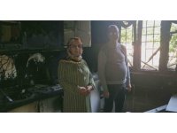 Yıldırım isabet eden ev küle döndü, dumandan etkilenen karı koca hastanelik oldu