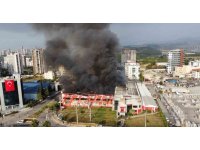 Mersin’deki fabrika yangını sürüyor: Son durum havadan görüntülendi
