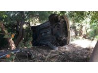 Bahçeye savrulan otomobilin sürücüsü yaralandı