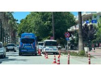 Başkasının kimliğini kullanan sürücü, 3 düzensiz göçmenle yakalandı