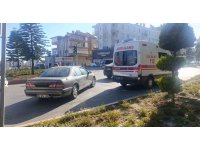 Manavgat’ta otomobil ile elektrikli bisiklet çarpıştı: 2 yaralı