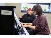 Genç piyanist dünyanın en önemli müzik okullarından birini kazandı