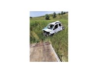 Isparta’da hafif ticari araç şarampole yuvarlandı: 1 yaralı