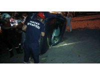 Dörtyol’da yan yatan otomobilin sürücüsü yaralandı