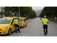 Isparta’da asayiş ve trafik uygulamasında 10 araç sürücüsüne ceza