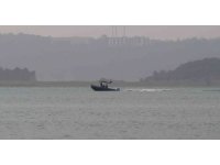 Tekneden göle düşen genci arama çalışmaları sürüyor