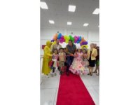 İskenderun’da öğrencilerin geri dönüşüm defilesi beğeni topladı