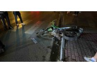 Gazipaşa’da ’U’ dönüşü yapıp motosikletle çarpışan aracın sürücüsü kaçtı: 1 yaralı