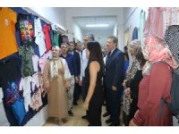 Kozan’da kadınların el emekleri sergilendi