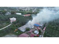 Tekstil fabrikası alevlere teslim oldu