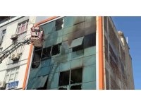 İş merkezindeki imalathanede çıkan yangın kontrol altına alındı