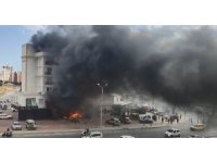 Mersin’de korkutan yangın: Patlama sesleri ile alevler yükseldi