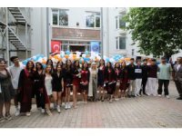 AÜ Sağlık Hizmetleri MYO öğrencileri mezun oldu