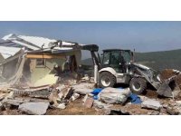 Yaylalara inşa edilen kaçak betonarme yapılar yıkıldı