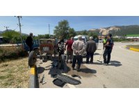 Eğirdir’de traktör ile otomobil çarpıştı: 3 yaralı