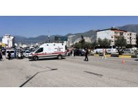 Hatay’da yolun karşısına geçmeye çalışan yaşlı kadına otomobil çarptı