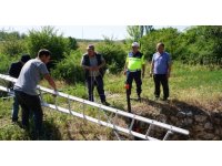 Burdur’da kuyuya düşen köpek 45 dakikalık operasyonla kurtarıldı