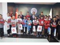 Depremin yaralarının sarıldığı Hatay’da 16 öğrenci bursluluk sınavından 500 tam almayı başardı