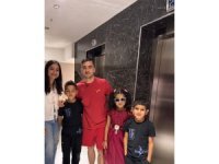 Yunus Akgün, köy okulundaki öğrencileri gönderdiği formalarla sevindirdi