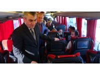 Vali yolcuları tebrik etti, ceza yiyen otobüsün sürücüsünü uyardı