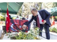 Başkan Seçer, şehitliği ziyaret etti, protokolle bayramlaştı