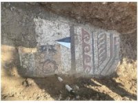 Altyapı çalışmalarında Roma döneminden kalma mozaik bulundu