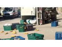 Kamyonetler çarpıştı, sürücülerden biri yaralandı