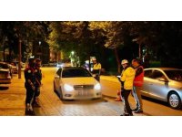 Isparta’da gece uygulaması: 1 saatte 43 şahıs ve 15 araç denetlendi