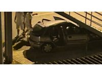 Mersin’de otomobil üst geçide çarptı: 6 yaralı