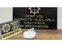 Erzin’de durdurulan araçta 650 gram metamfetamin ele geçirildi