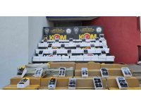 Adana’da 14 milyonluk kaçak güneş gözlüğü ve telefon ele geçirildi