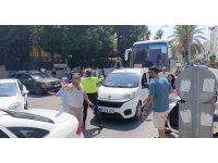 Antalya’da zincirleme kaza: 2.4 promil alkollü sürücünün ehliyetine el konuldu