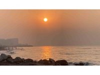 Akdeniz’de gün doğumuyla oluşan yakamoz mest etti