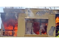 Ünlülerin program yaptığı eski televizyon kanalı binasında yangın